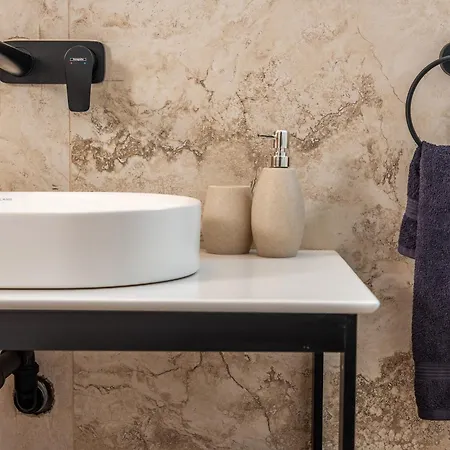 Apartment Cro.lo Modern Retreat